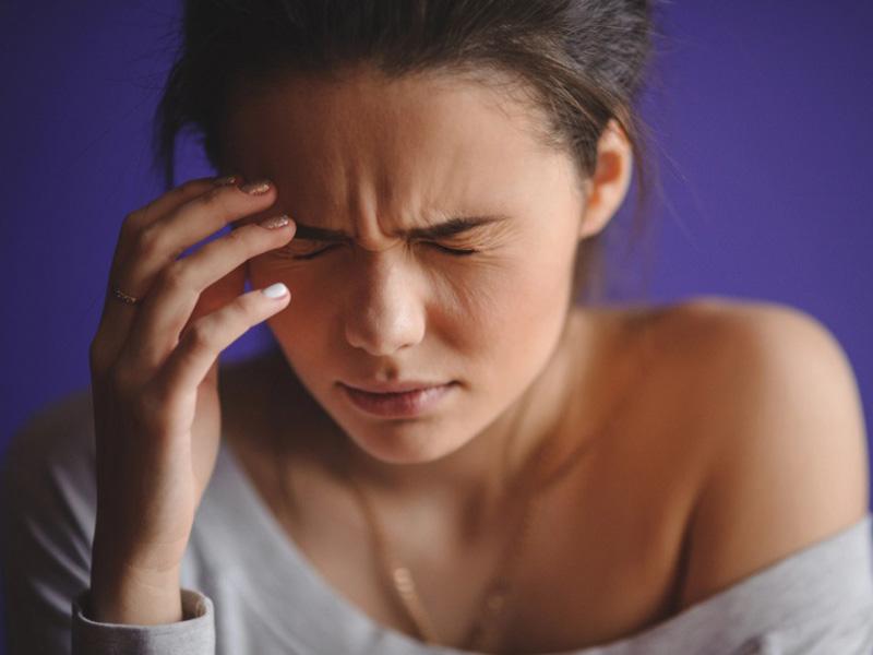 Bệnh nhân ung thư vòm họng có thể thường xuyên bị đau đầu