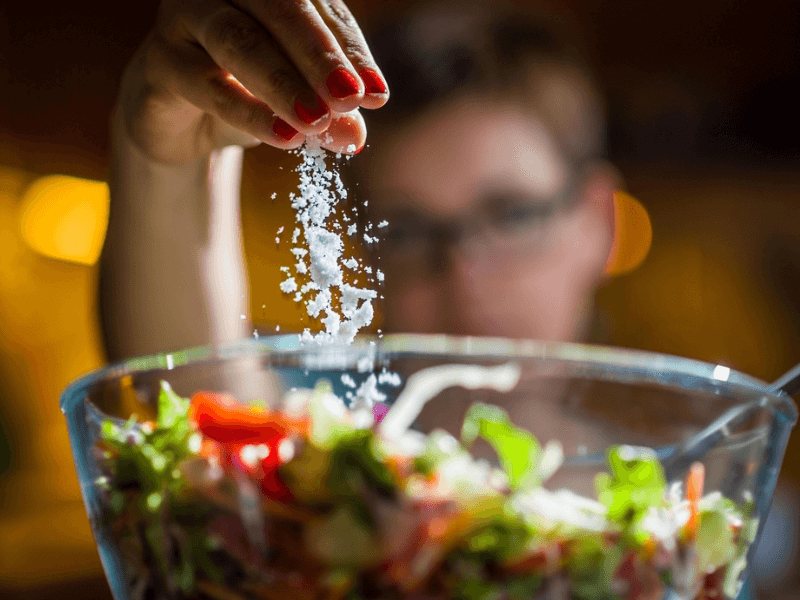 Chế độ ăn nhiều muối là nguyên nhân ung thư dạ dày phổ biến