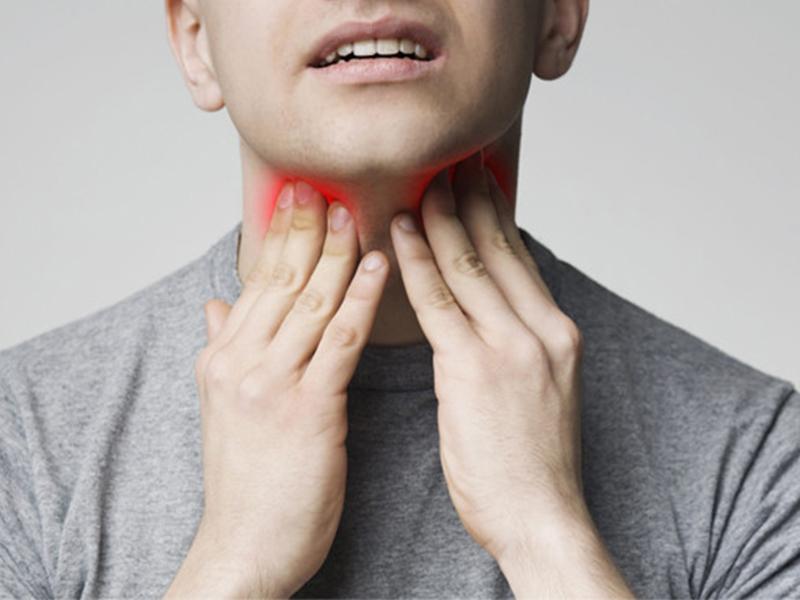 Người bệnh có cảm giác khó nuốt, nuốt nghẹn