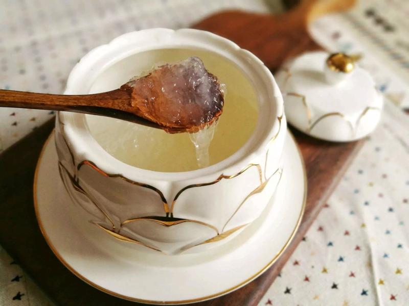 Yến sào giúp cung cấp đầy đủ dưỡng chất cho cơ thể người bị ung thư đại tràng