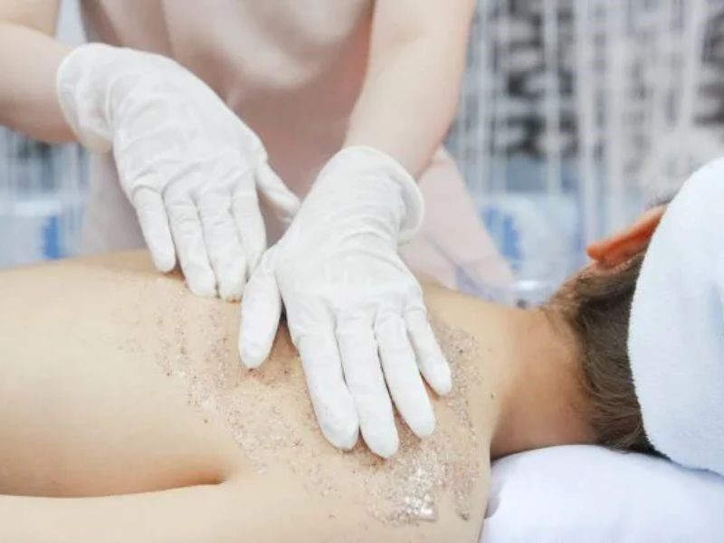 Tắm trắng liên tục sẽ làm mất đi lớp tế bào sừng