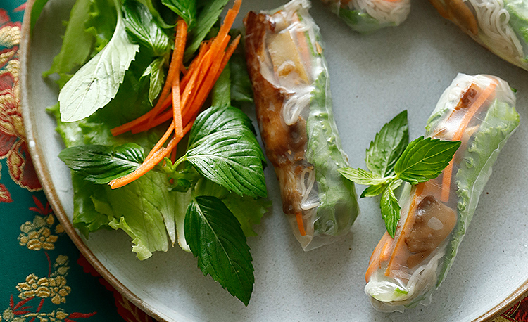 Công thức làm món gỏi cuốn nấm rau củ