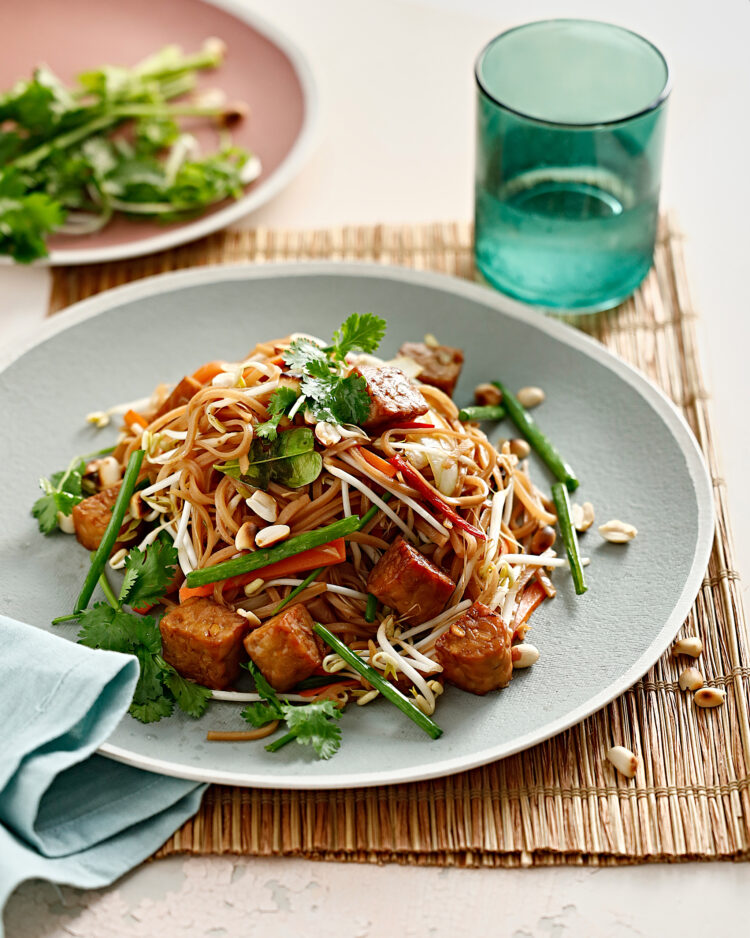 Làm món Pad Thái Chay thực dưỡng siêu ngon