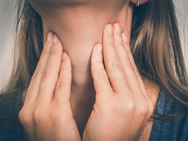 Người bị u tuyến giáp có uống được collagen không?